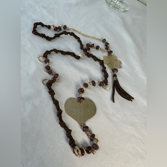 Funky leather and glass bead artisan style necklace - Picture 7 of 7